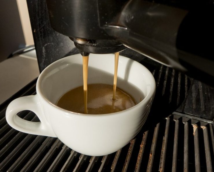 Jak odvápnit kávovar