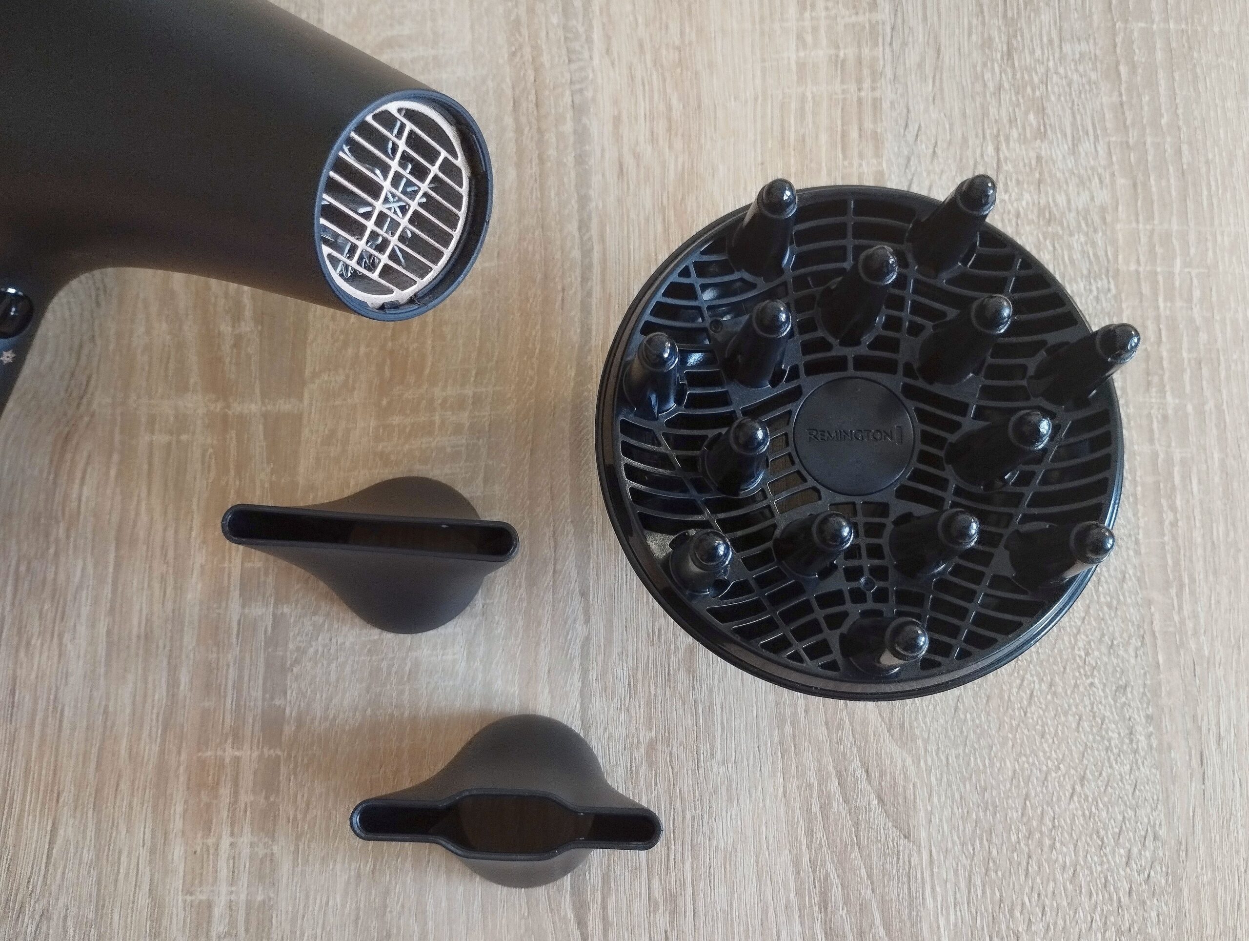 Fén Remington PROluxe AC9140b 3 nástavce