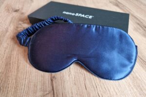 Saténová maska na spaní – ze 100 _ hedvábí - nanoSPACE 2