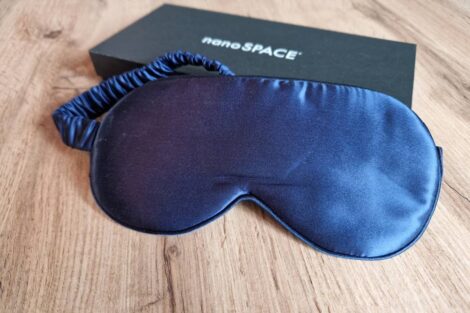 Saténová maska na spaní – ze 100 _ hedvábí - nanoSPACE 2