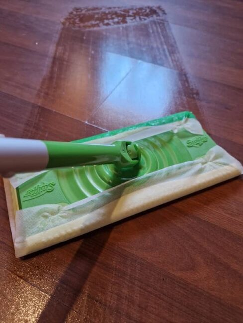 Swiffer Sweeper na podlahy - mokré vytírání