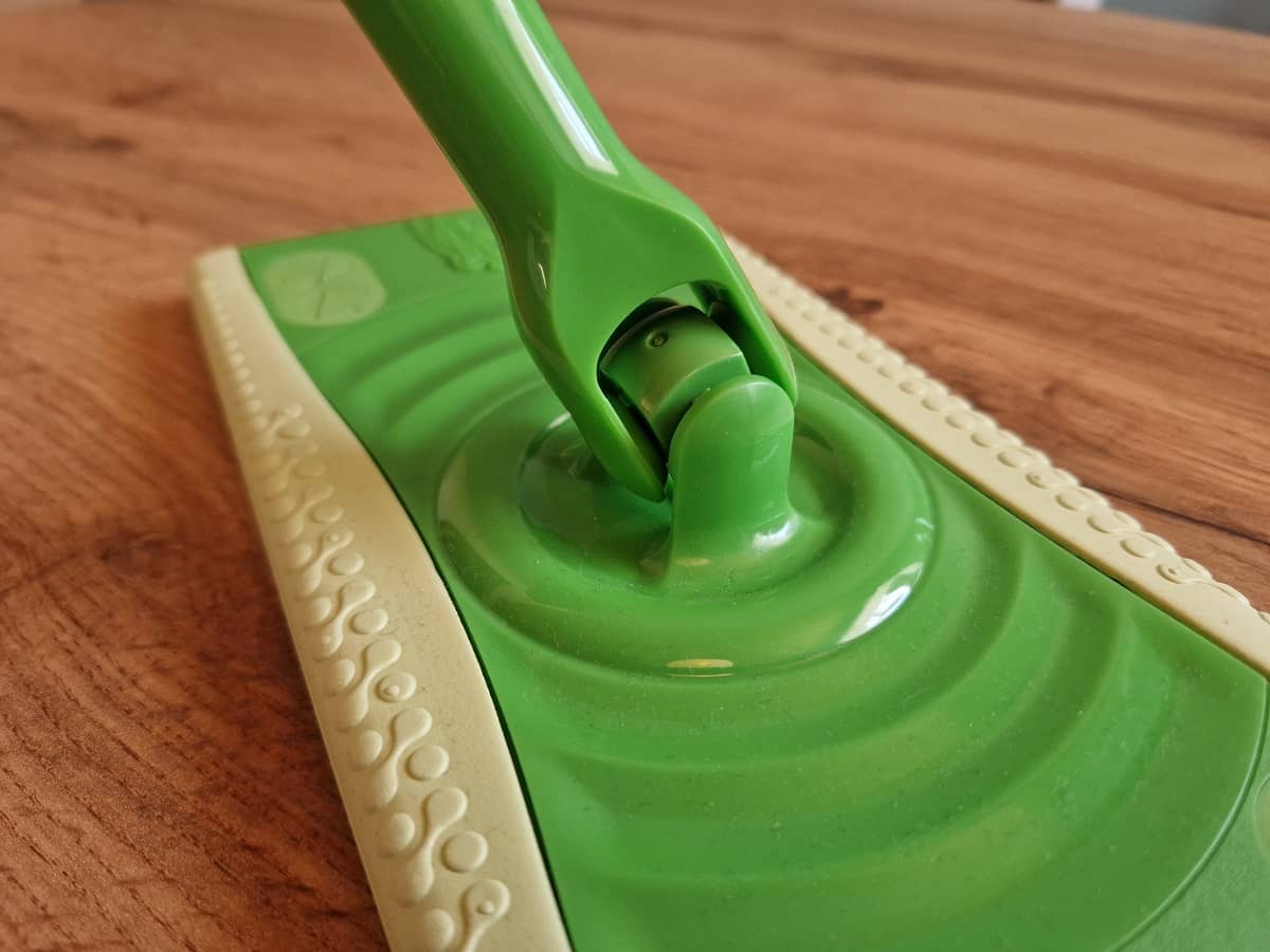 Swiffer Sweeper na podlahy - otočný kloub o 360 stupňů