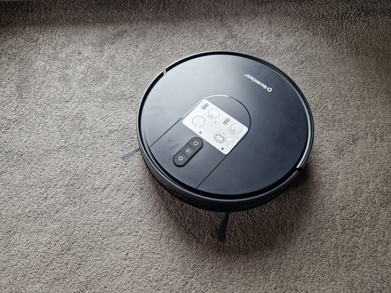 Robotický vysavač s mopem SSWR C3 - 16 - na koberci