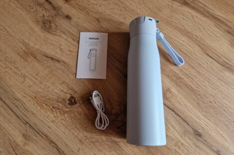 Samočistící UV chytrá láhev Earplugs - recenze