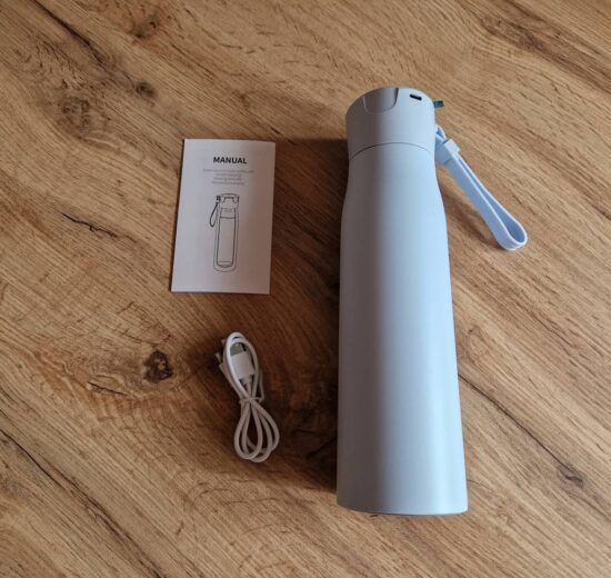 Samočistící UV chytrá láhev Earplugs - recenze